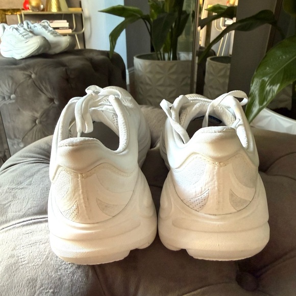 Hoka Bondi 9 Women's White Sneakers - Picture 6 of 8